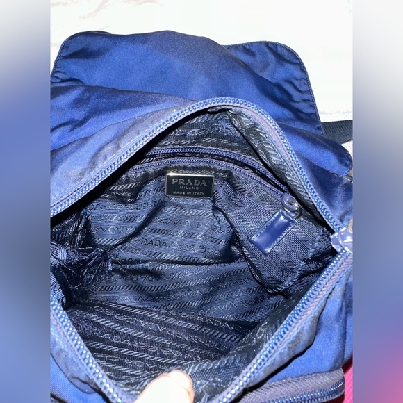 Prada crossbody bag navy re-nylon with pocket and buckle - Picture 12 of 12